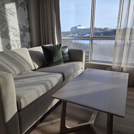 Park Town Hotel Saskatoon Bagian luar foto