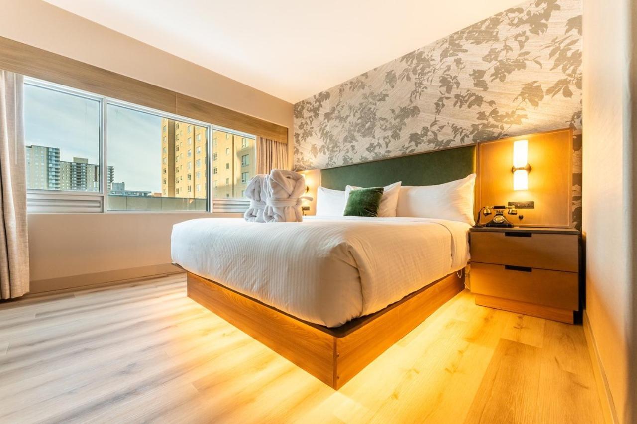 Park Town Hotel Saskatoon Bagian luar foto